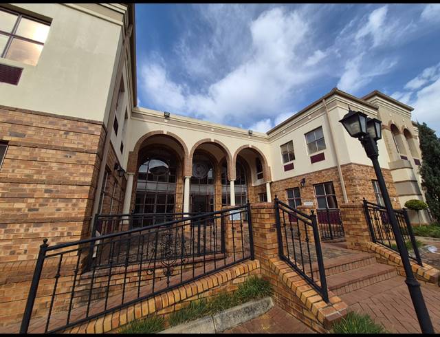 351M² OFFICE TO LET IN RIVONIA